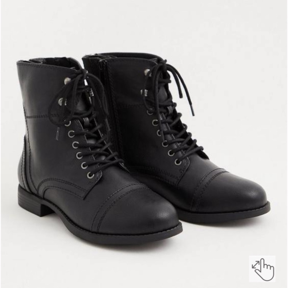 NEW Torrid 8.5 Wide Black Faux Leather Lace-Up Combat Boot, Mid Calf, Zip Up